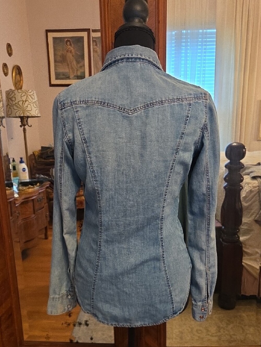 H&M Light Blue Denim Button-Front Shirt - Picture 4 of 5